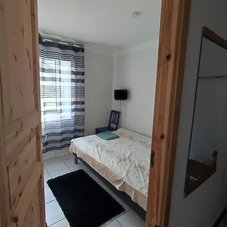 Daire Vormsi Ohvitseride Maja Korter Nr 3 *