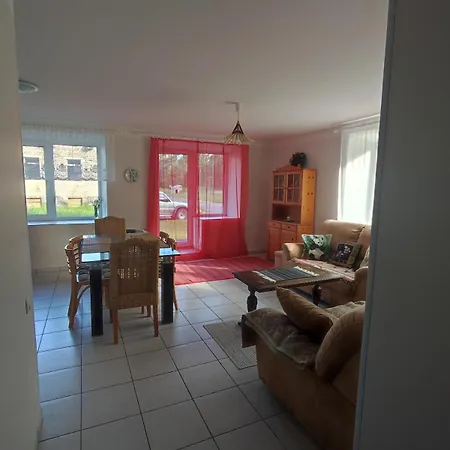 Vormsi Ohvitseride Maja Korter Nr 3 Hullo