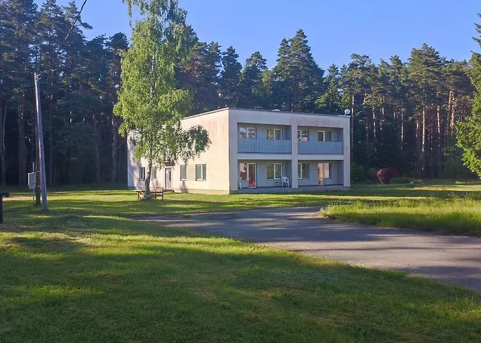 Vormsi Ohvitseride Maja Korter Nr 3 Hullo